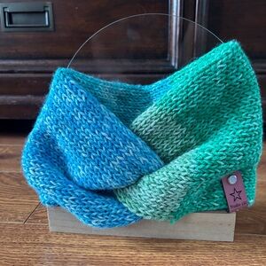 Studio 120 handmade knit twisted ear warmer Adult size